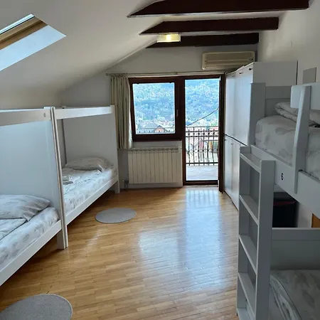 Auberge de jeunesse One